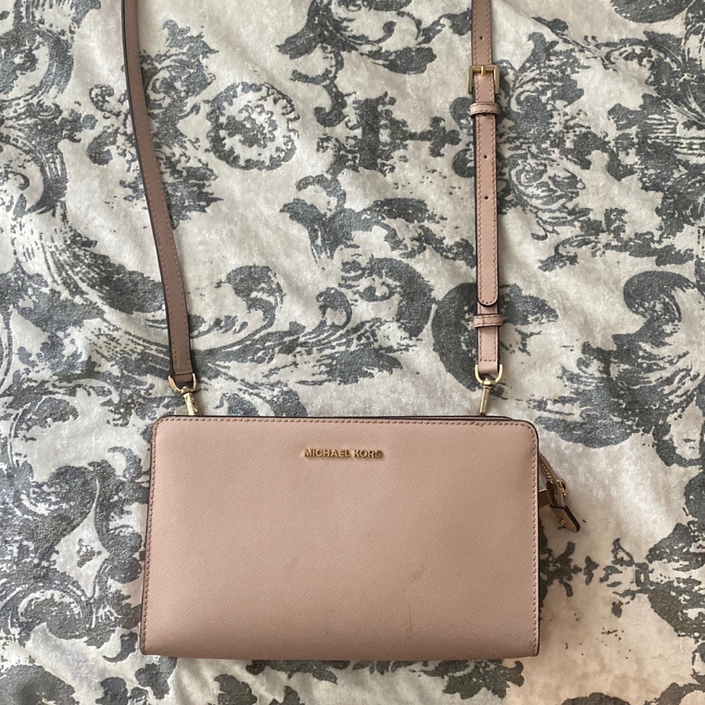 Blush, Michael Kors, Crossbody bag.